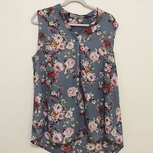 XL sleeveless shirt with flowers